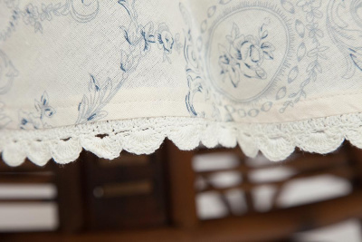 Скатерть в подарочной упаковке Secret De Maison Saint-Michel (150см х 150см). Фото №3